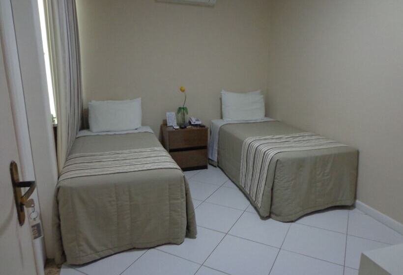 בית מלון כפרי Serra Plaza