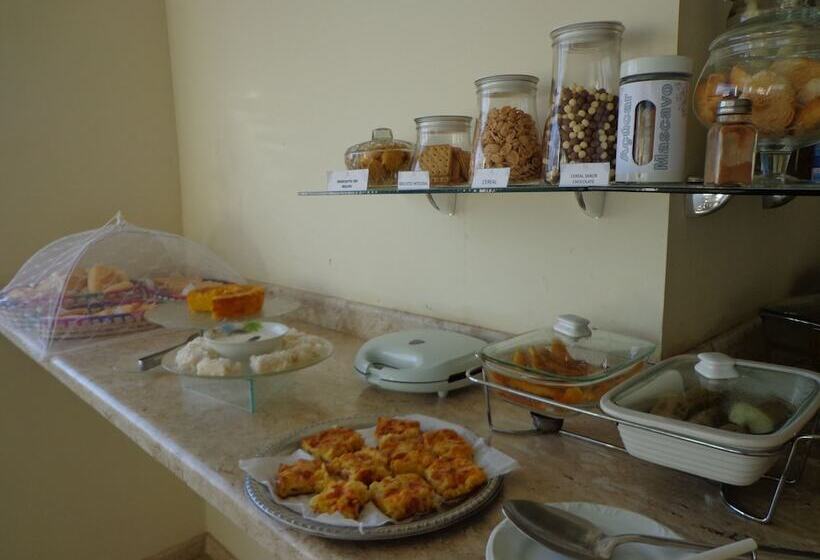 בית מלון כפרי Serra Plaza