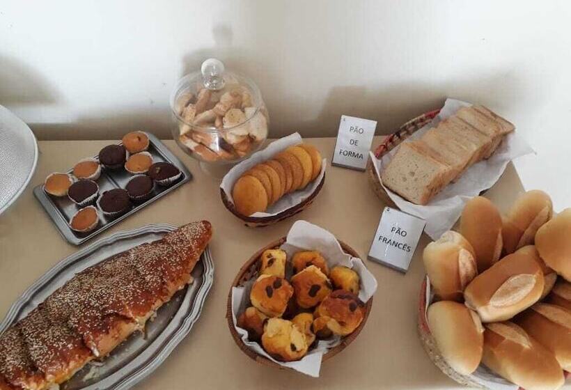 בית מלון כפרי Serra Plaza