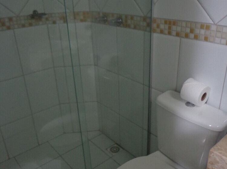 בית מלון כפרי Serra Plaza