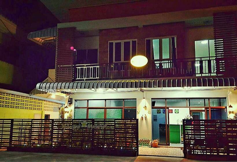 호텔 Sukkasem Guesthouse Thungsong