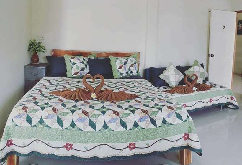 호텔 Sukkasem Guesthouse Thungsong