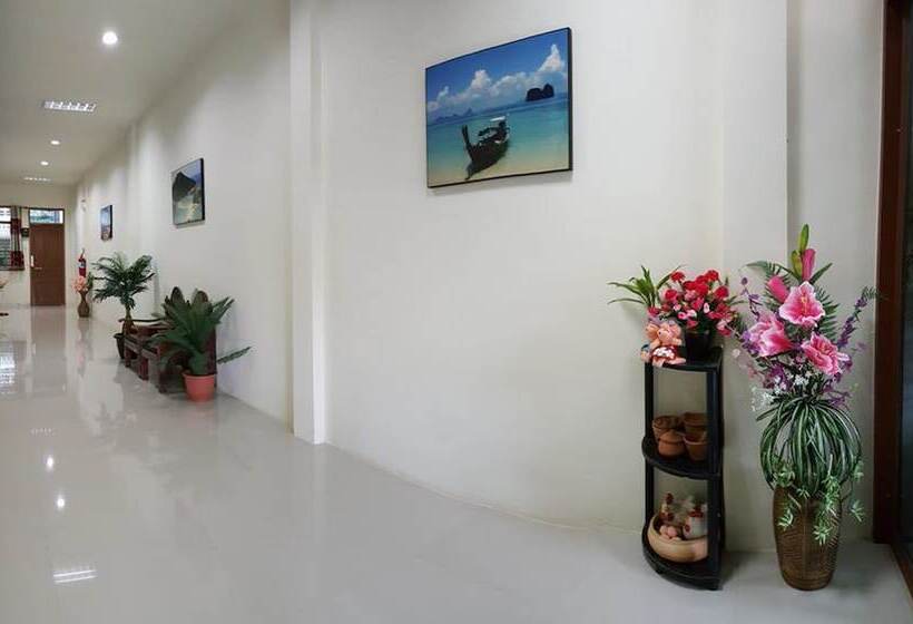 호텔 Sukkasem Guesthouse Thungsong