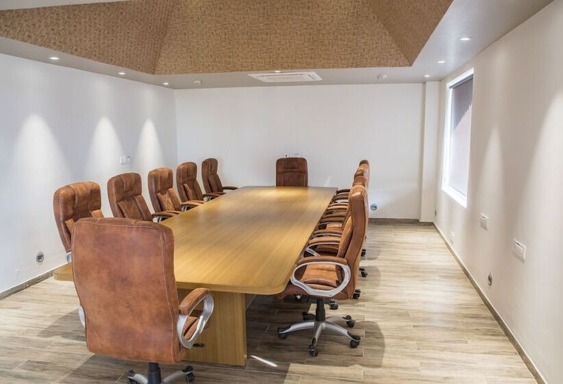 ホテル Swosti Chilika Resort