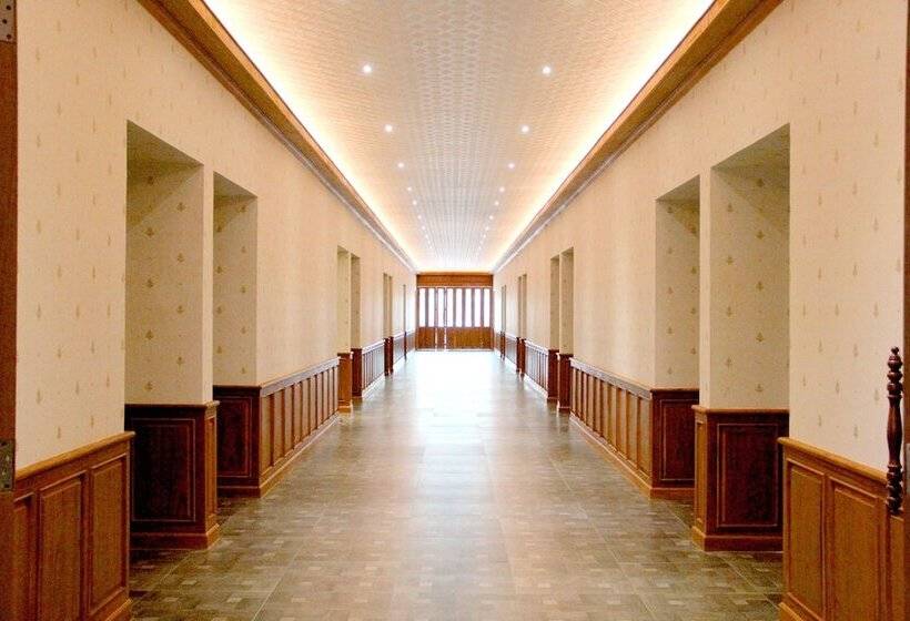 هتل The Farm Resort And Restaurant