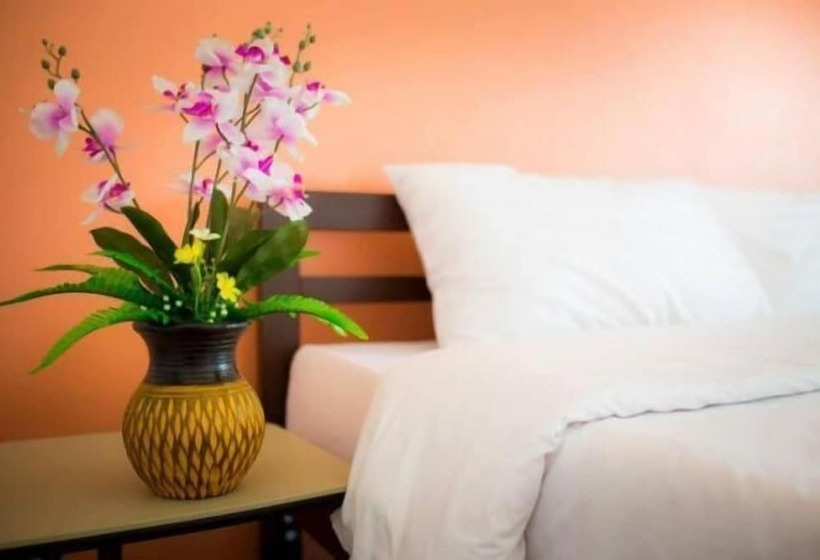 ホテル The Resort Kabinburi