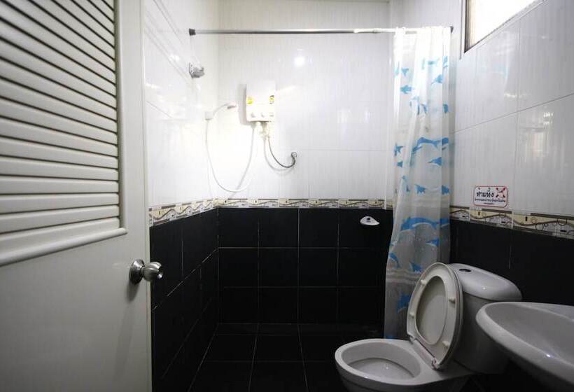 ホテル The Resort Kabinburi