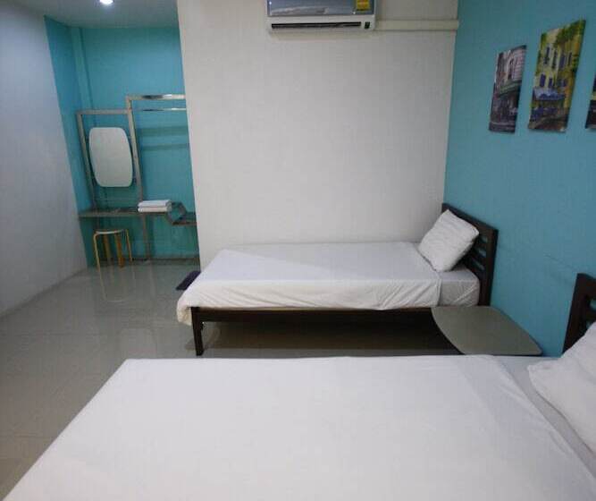 ホテル The Resort Kabinburi