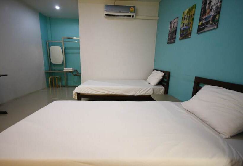 ホテル The Resort Kabinburi