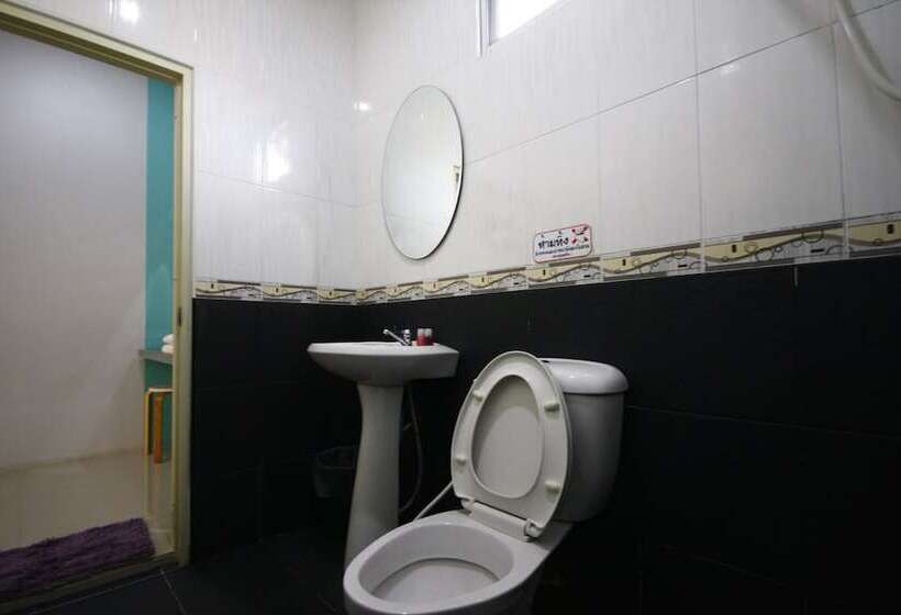 ホテル The Resort Kabinburi