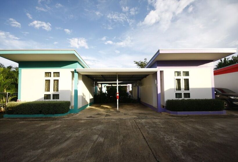 ホテル The Resort Kabinburi