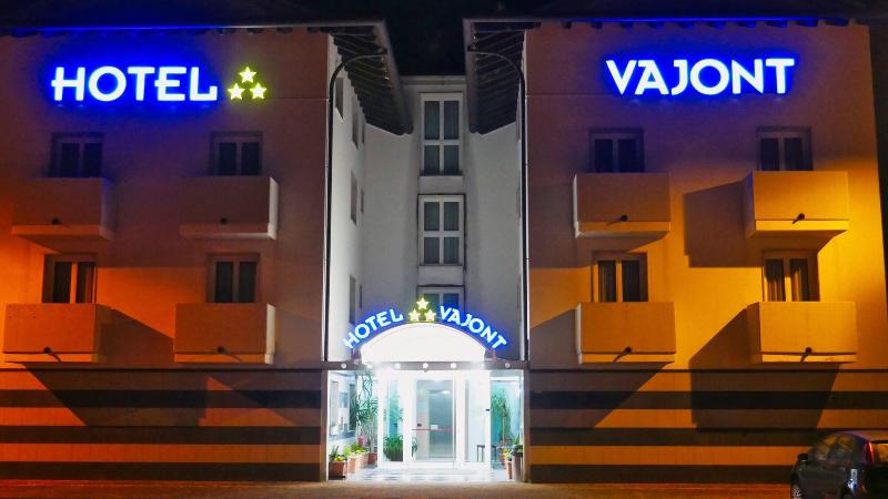 호텔 Vajont