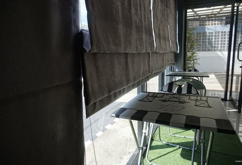 فندق Varinthorn Residence