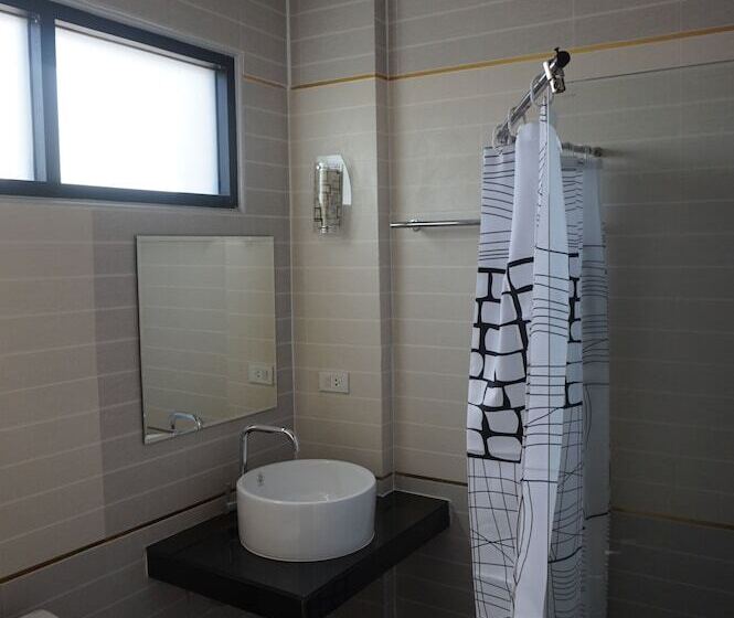 בית מלון כפרי Varinthorn Residence