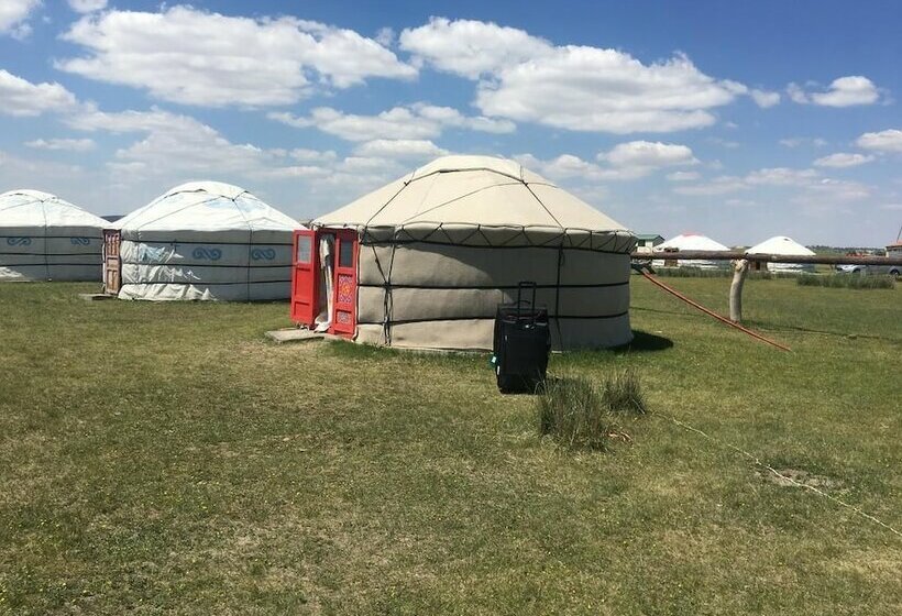 Hotel Xanadu Yurts