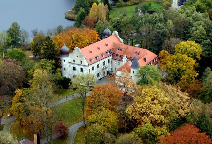 ホテル Zamek Tuczno