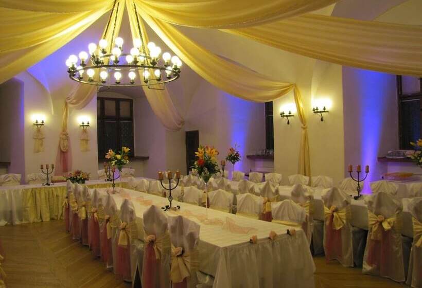 ホテル Zamek Tuczno