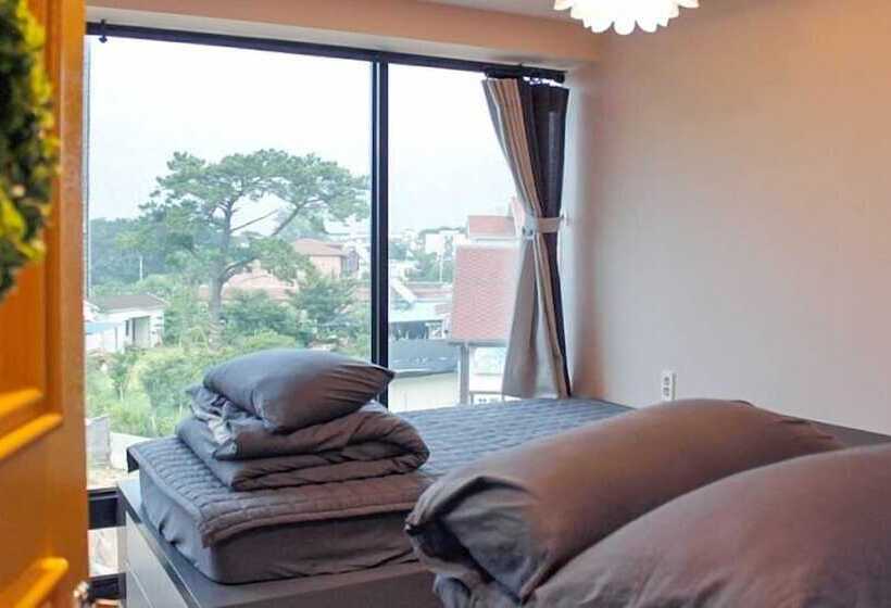 Illuso Guesthouse   Hostel