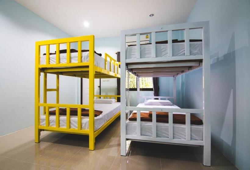 Khaosok Secret Hostel