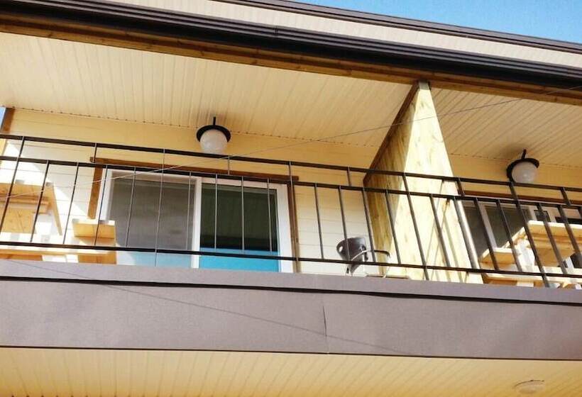 Kkeomeokdari Pension