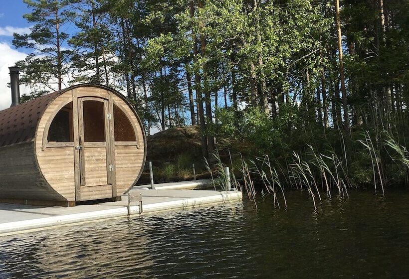 Kolarbyn Eco Lodge   Hostel