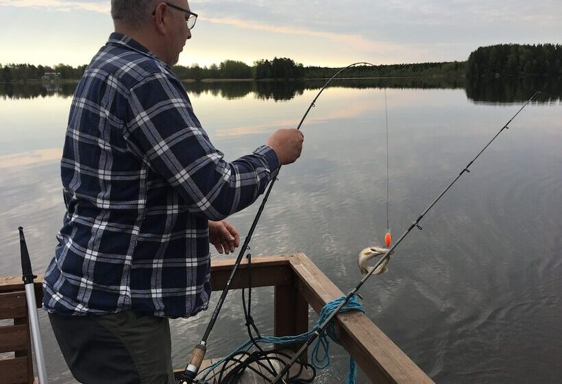 Kolarbyn Eco Lodge   Hostel