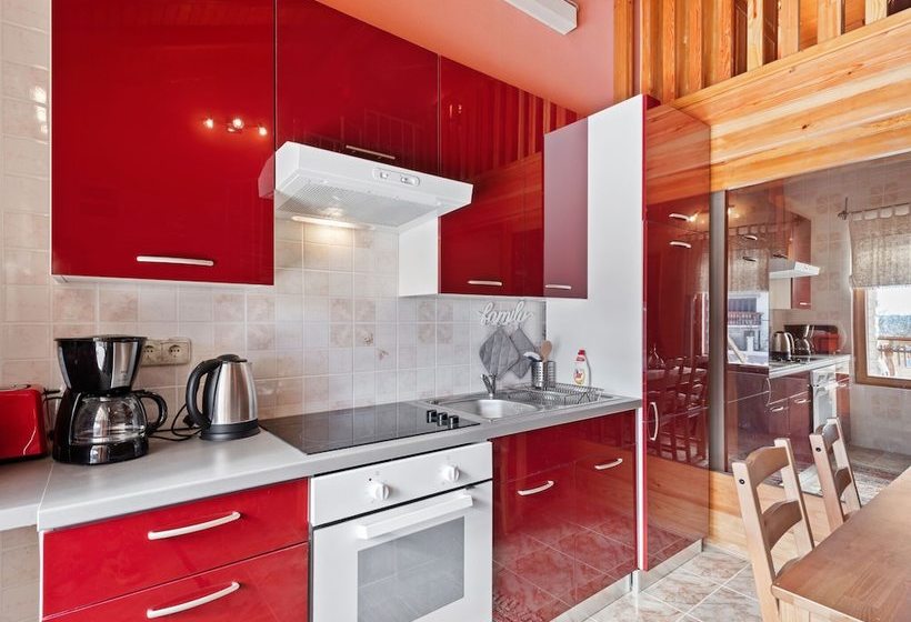 Lavish Apartment In Polaca With Swimming Pool