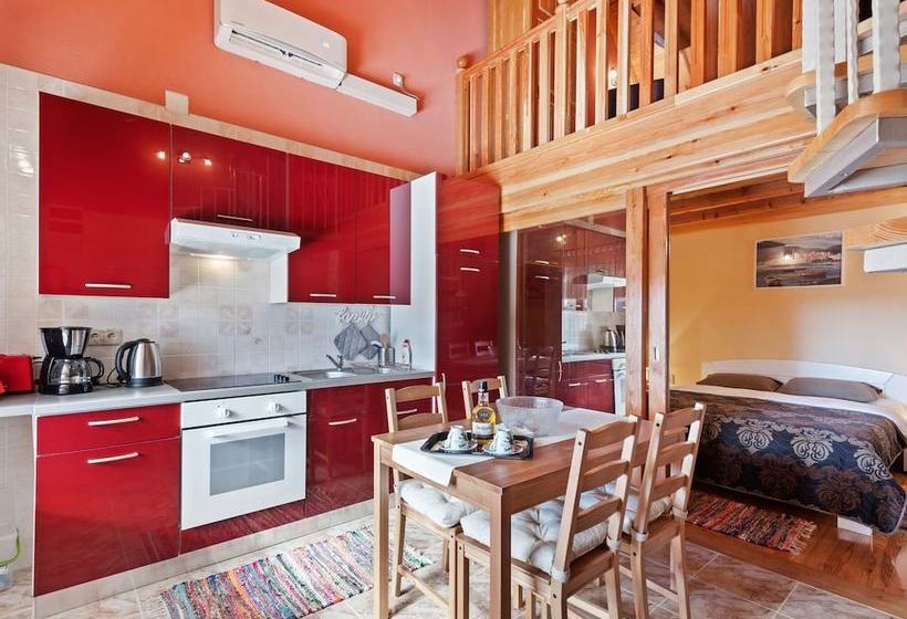 Lavish Apartment In Polaca With Swimming Pool