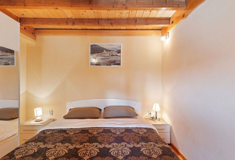 Lavish Apartment In Polaca With Swimming Pool