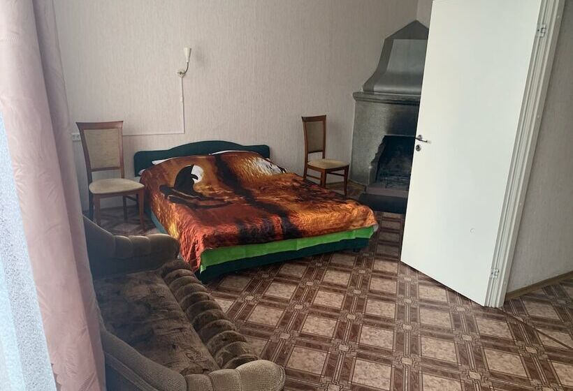 Lesogorskaya Resort   Hostel