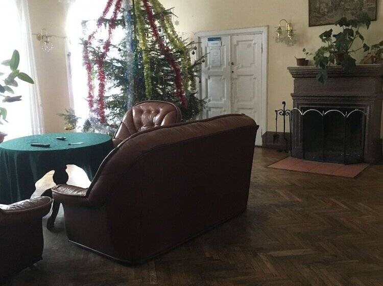 Lesogorskaya Resort   Hostel