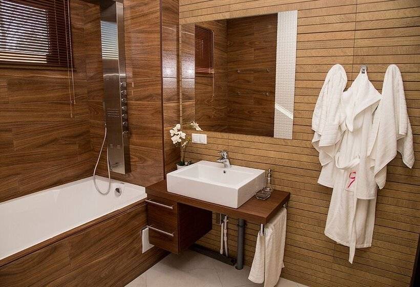 Park Hotel Dobrograd