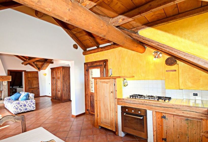 Peaceful Cottage In Cargiogo With Private Terrace
