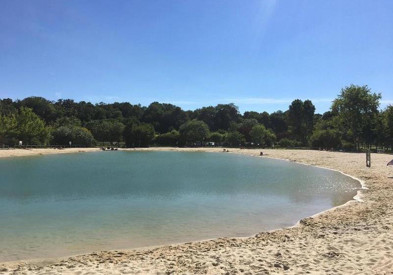 膳宿费 A Travers Chants B&b