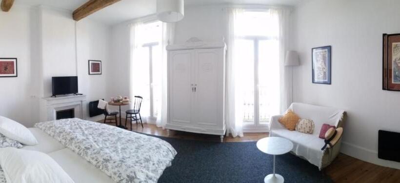 بنسيون Aumes Sweet Home Chambre D Hôtes