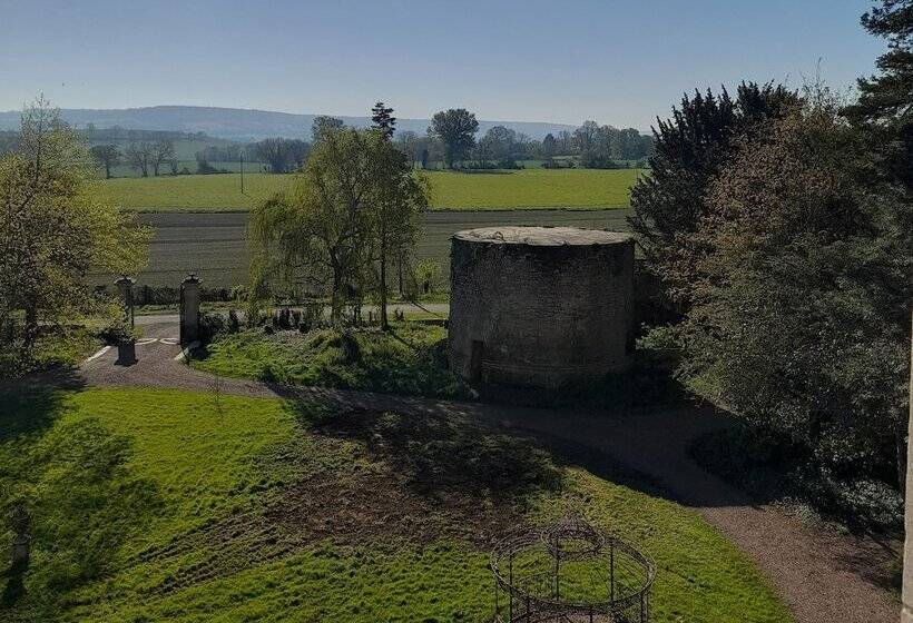 Пансион Chateau De Hieville