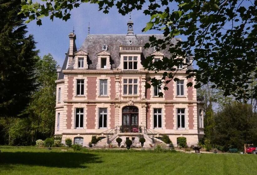 Пансион Chateau De Hieville