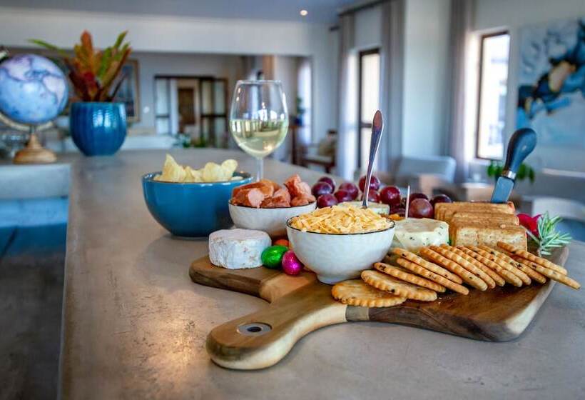 بنسيون Chateau De Marine Boutique Hotel & Wellness