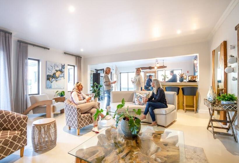 بنسيون Chateau De Marine Boutique Hotel & Wellness