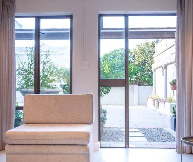 بنسيون Chateau De Marine Boutique Hotel & Wellness