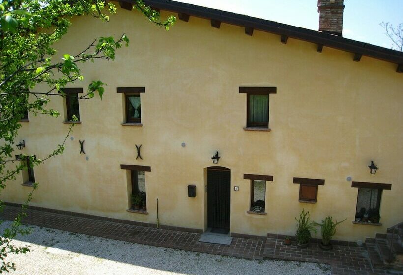 펜션 Countryhouse Il Sentiero Degli Ailanti