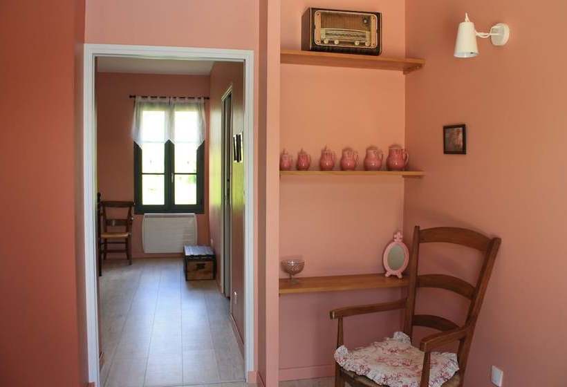 بنسيون Ferme De Berteille