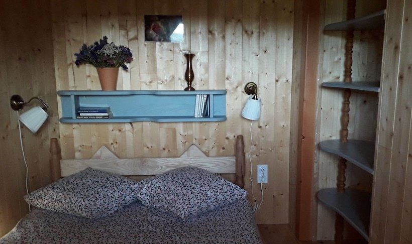 פנסיון Fount De Cousteno