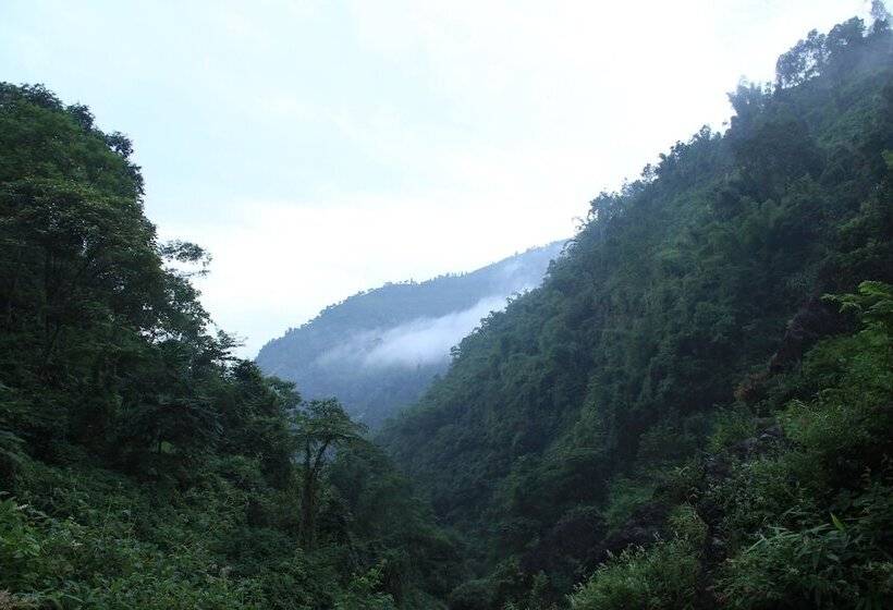 펜션 Goomtee Tea Garden Retreat