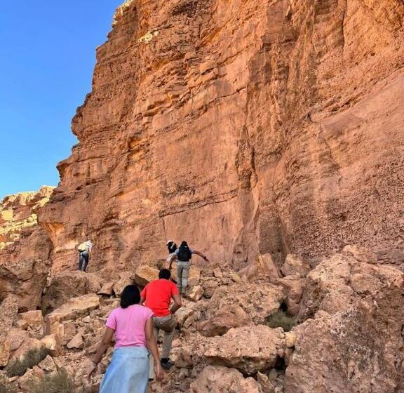 پانسیون Gite La Grotte Vallee