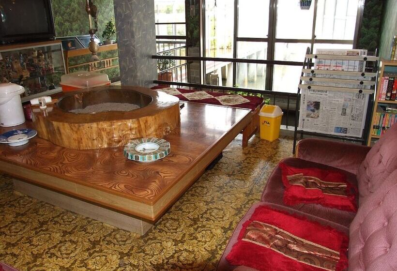 بنسيون Hanesawa Onsen Katoya Ryokan