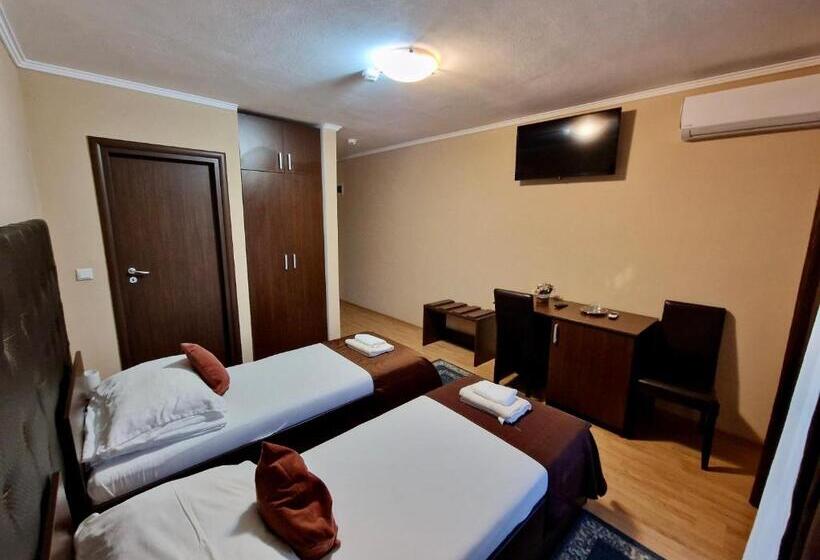 Пансион Hanul Lui Bogdan Economy Inn