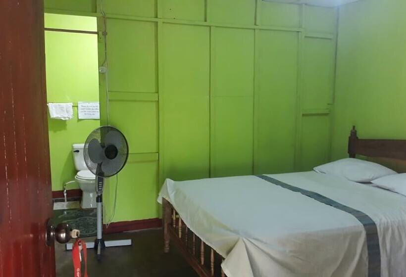 פנסיון Hospedaje Bananas