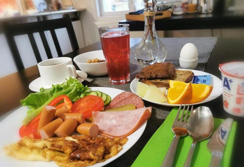 Пансион Joensuun Tilan Päärakennus