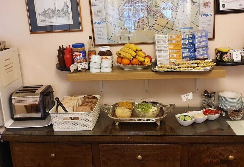 膳宿费 Penryn Guest House